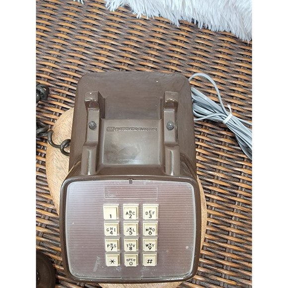 Vintage 1980 GTE Automatic Electric Push Dial Brown Land Line Telephone, Model # - Picture 6 of 9